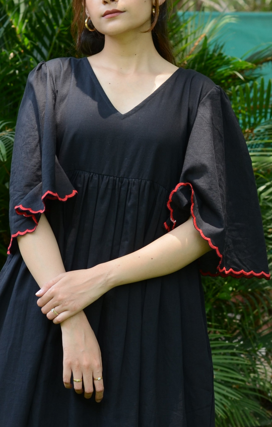 Black Scallop Dress - Cult91