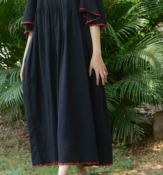 Black Scallop Dress - Cult91