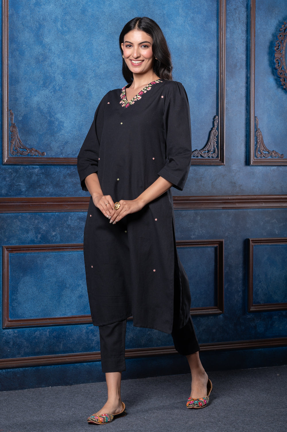 Women Black Cotton Flex Hand Suit Set