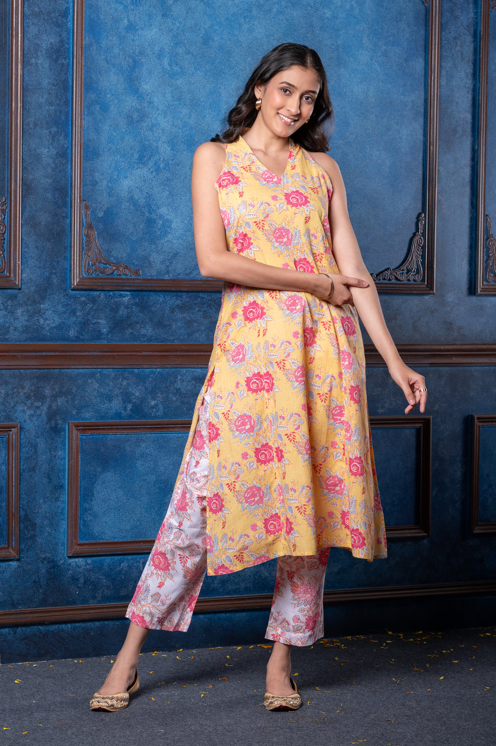 Women's Block-Printed Halter Neck Suit Set