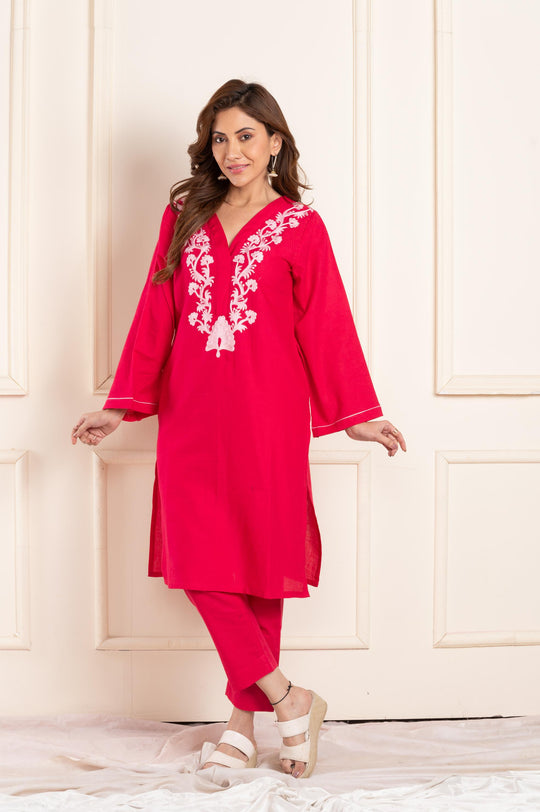 Women twill aari vneck straight fit suitset pink