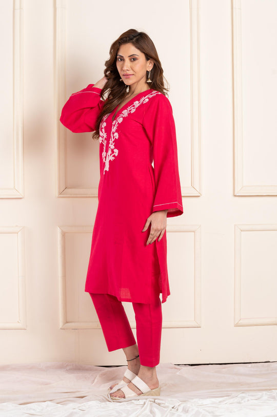 Women twill aari vneck straight fit suitset pink