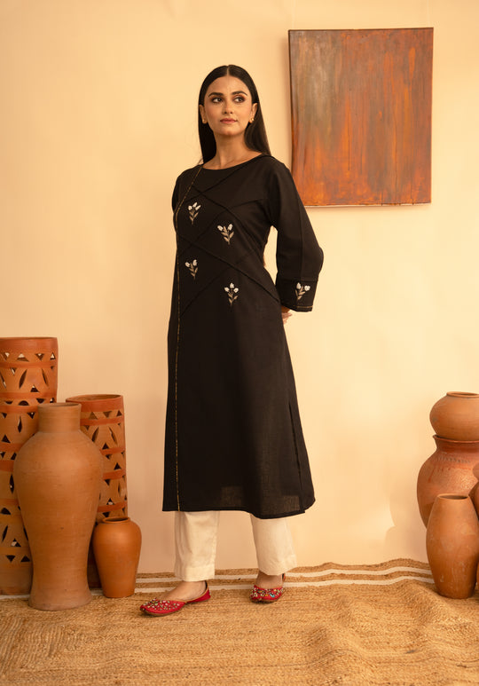 Women’s Chanderi Round Neck Mukaish Regular Fit Kurta - Arya collection