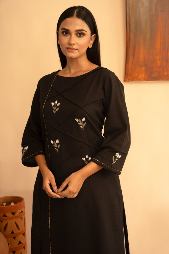 Women’s Round Neck Regular Fit Kurta