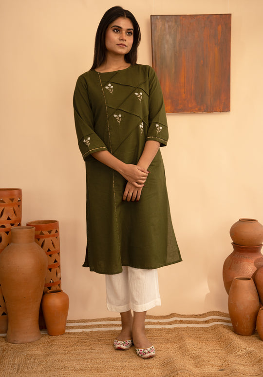 Women’s Chanderi Round Neck Mukaish Regular Fit Kurta - Arya collection