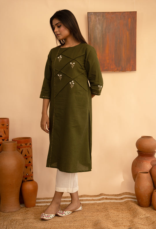 Women’s Chanderi Round Neck Mukaish Regular Fit Kurta - Arya collection