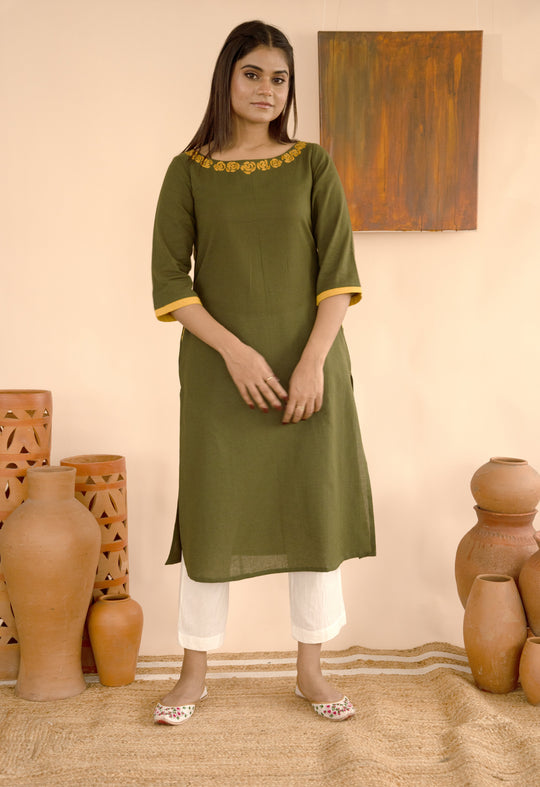 Women’s Cotton Flex Round Neck Hand-Embroidered Regular Fit Kurta