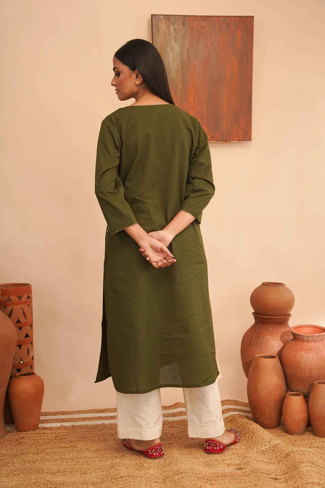 Women’s Cotton Flex Round Neck Kashmiri Hand-Embroidered Regular Fit Kurta