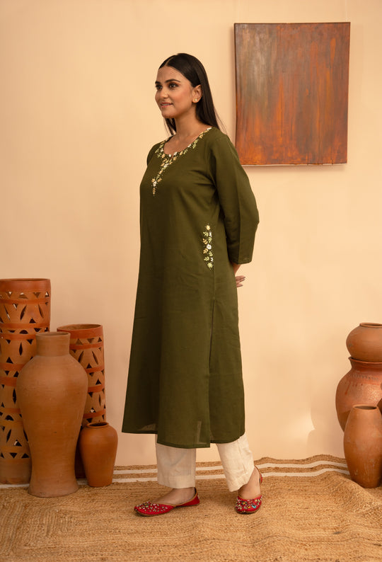 Women’s Cotton Flex Round Neck Kashmiri Hand-Embroidered Regular Fit Kurta
