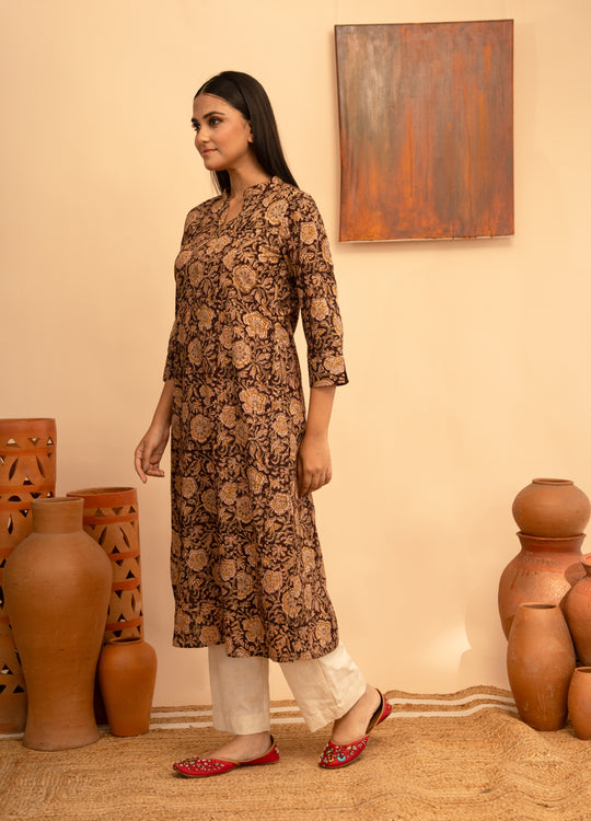 Women’s Cotton Round Neck Kalamkari Black Regular Fit Kurta – Arya collection