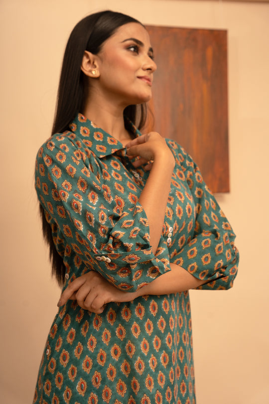 Women’s Green Block-Printed Kurta with Pockets and Adjustable Sleeves - Arya collection