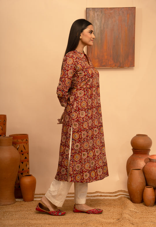 Women’s Cotton Round Neck Kalamkari Black Regular Fit Kurta – Arya collection