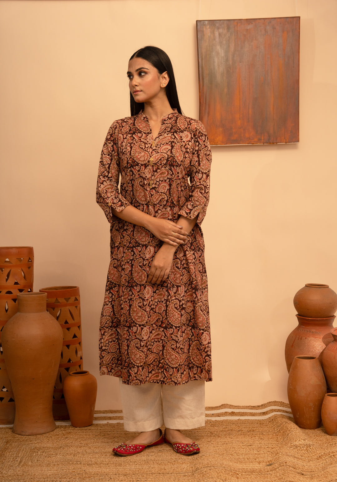 Women’s Cotton Round Neck Kalamkari Black Regular Fit Kurta – Arya collection