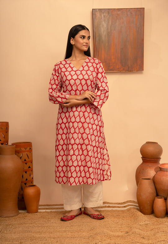 Women’s Cotton Red V-Neck Printed Regular Fit Kurta  - Arya collection