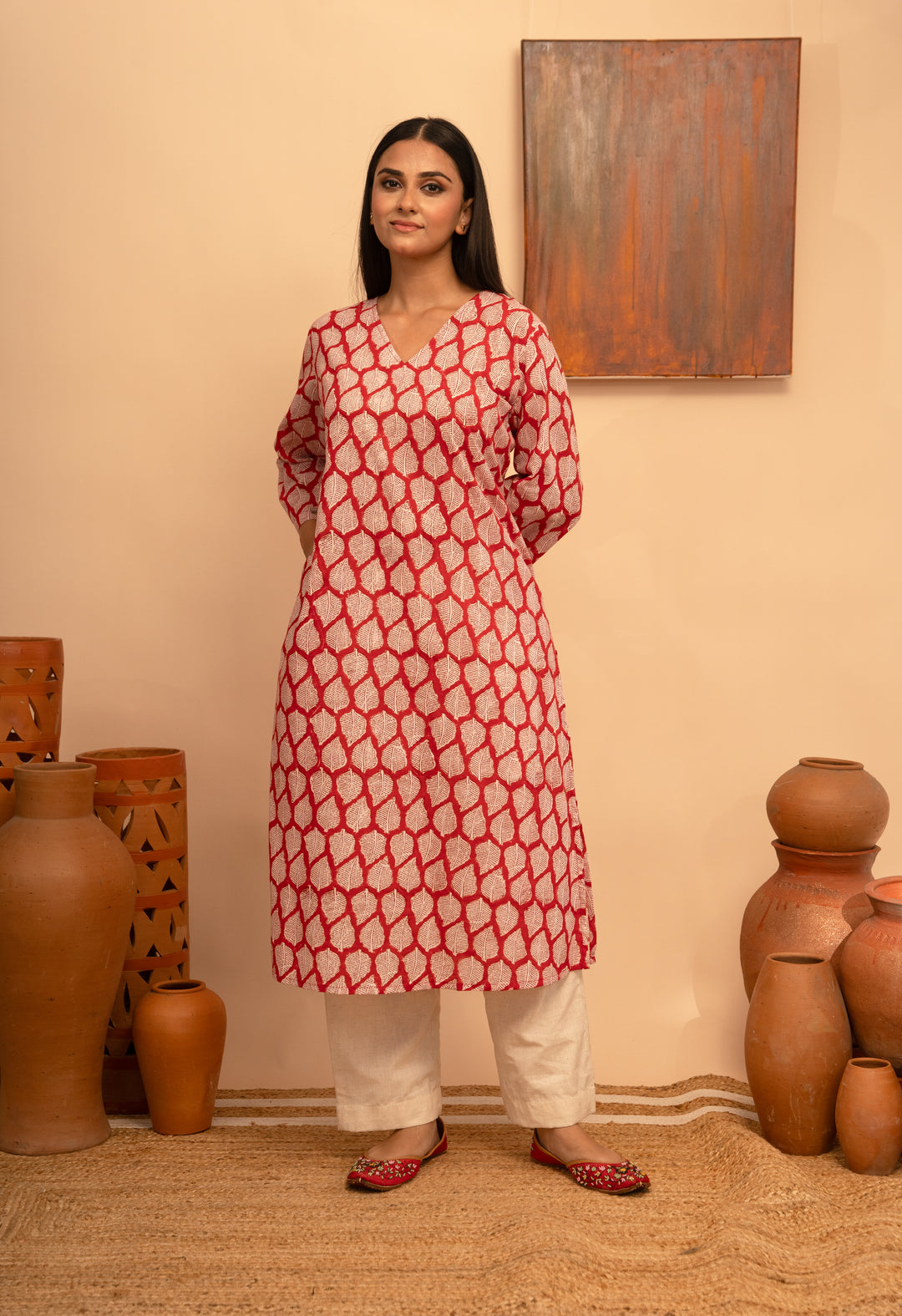 Women’s Cotton Red V-Neck Printed Regular Fit Kurta  - Arya collection