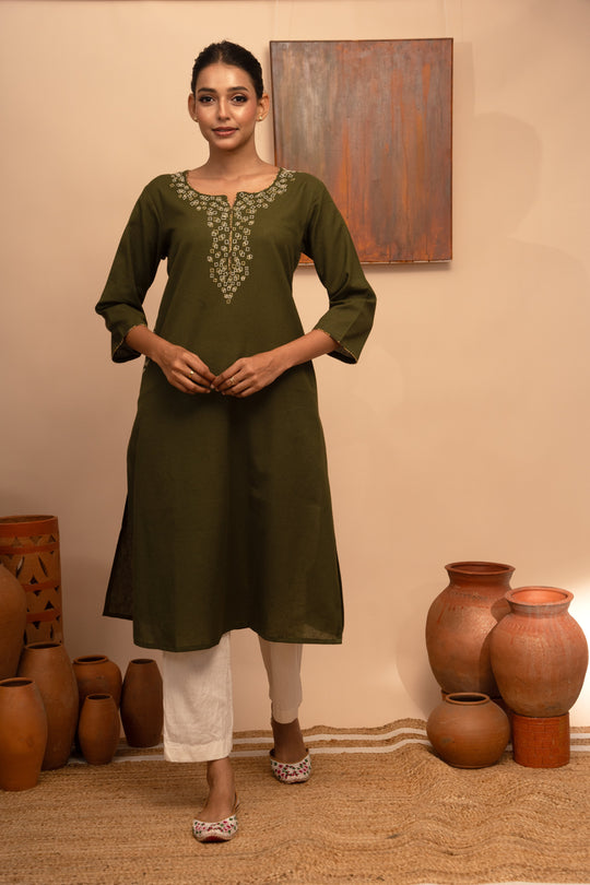 Women’s Cotton Flex Round Neck Hand-Embroidered Regular Fit Kurta