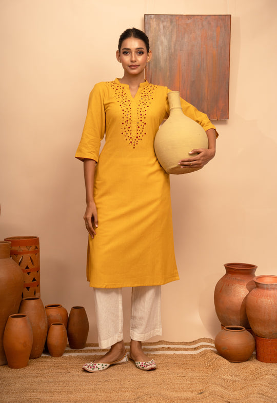 Women’s Cotton Flex Round Neck Hand-Embroidered Regular Fit Kurta