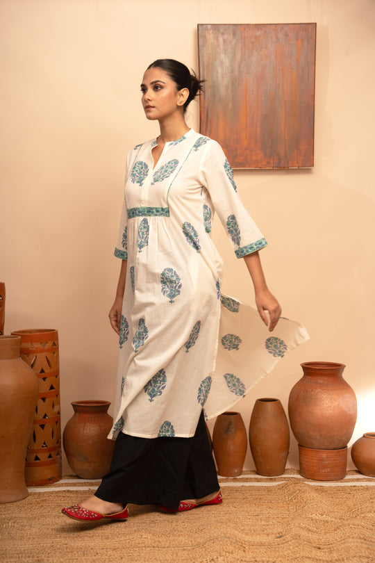 Women’s Cotton Round Neck Block-Printed Regular Fit Kurta - Arya collection