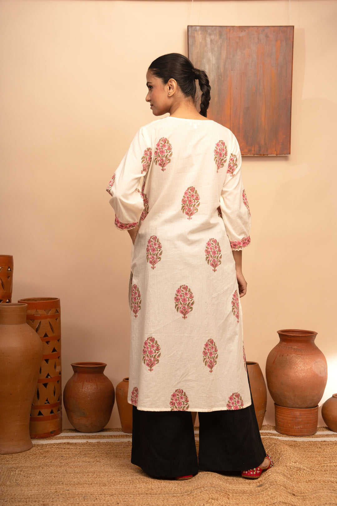 Women’s Cotton White Collar Neck Block-Printed Regular Fit Kurta - Arya collection