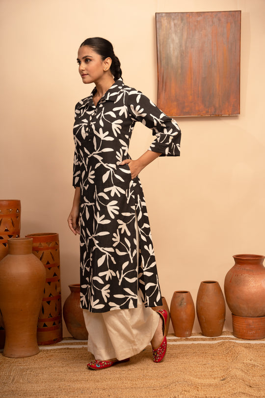 Women’s Black Poplin Collar Neck Printed Regular Fit Kurta – Arya collection