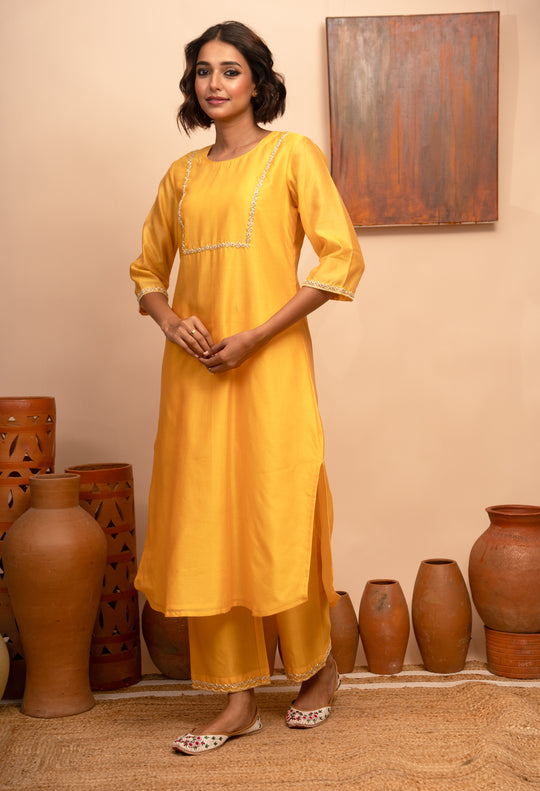 Women’s Chanderi Yellow Round Neck Hand-Embroidered Regular Fit Kurta Set - Arya Collection