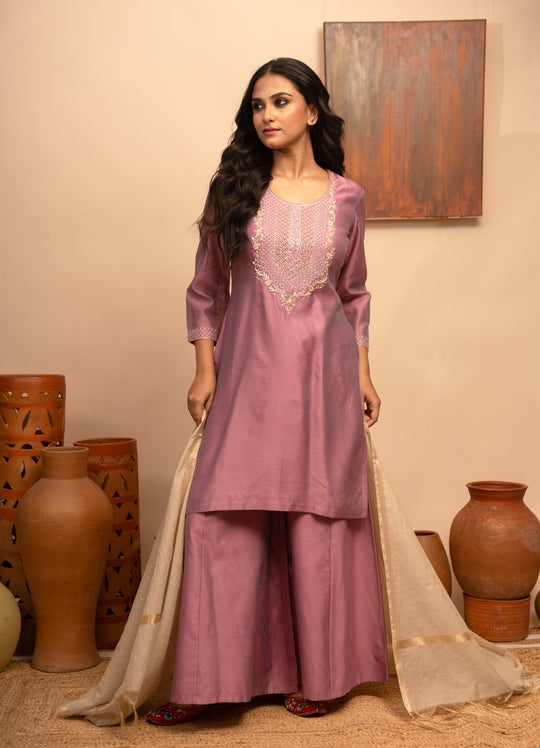 Women’s Purple Chanderi Hand-Embroidered Zardozi & Zari Work Suit Set- Arya collection