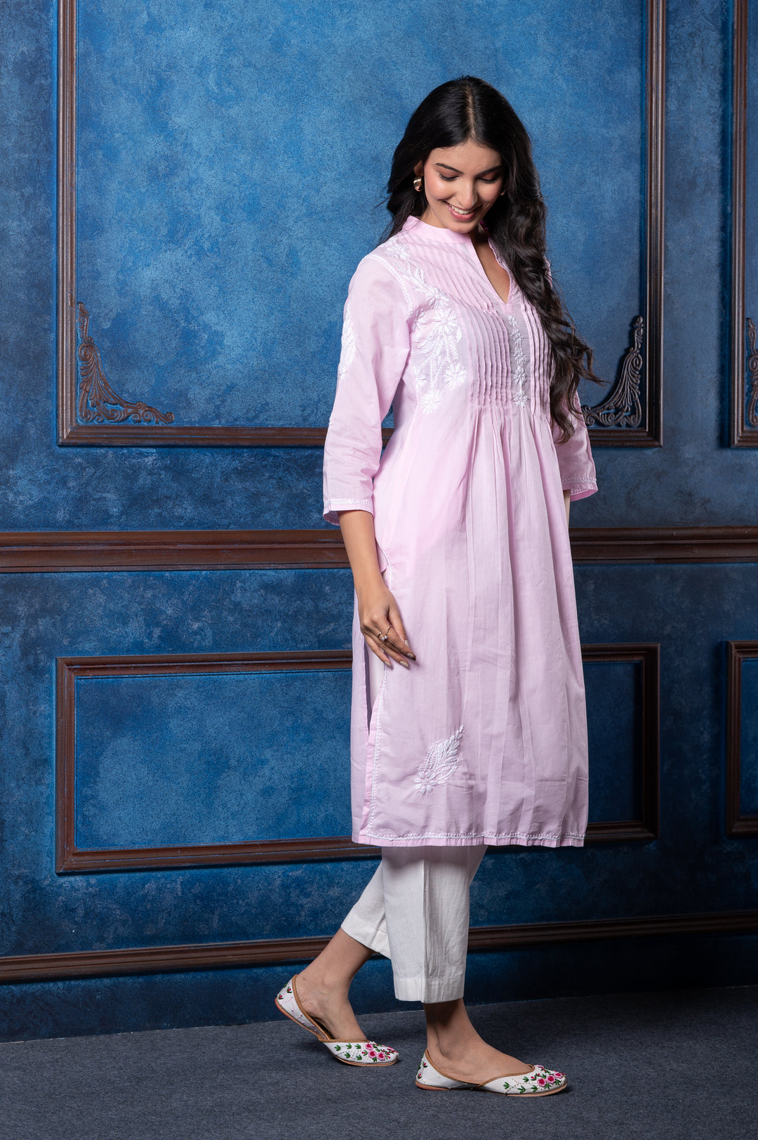 CHIKANKARI EMBROIDERED KURTI