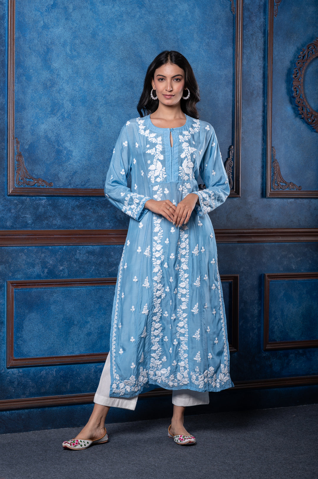 CHIKANKARI BLUE COTTON SILK KURTA