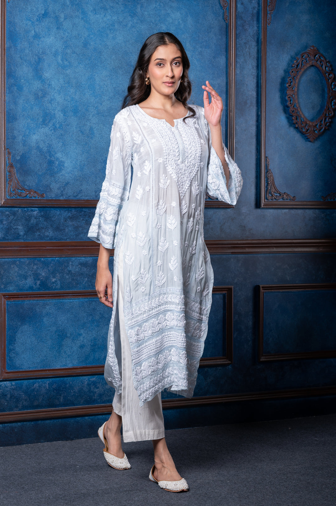 CHIKANKARI LIGHT BLUE COTTON SILK KURTA