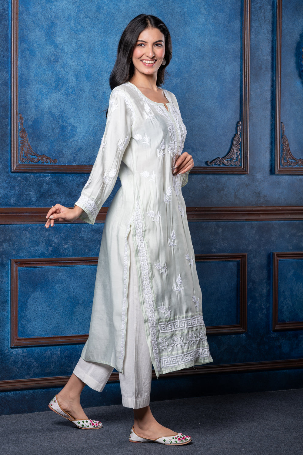 CHIKANKARI LIGHT GREEN COTTON SILK KURTA