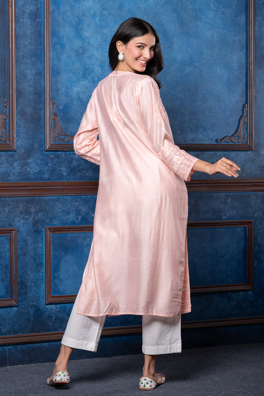 CHIKANKARI PEACH COTTON SILK KURTA