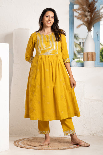 Potli Button Yoke kurta pant set