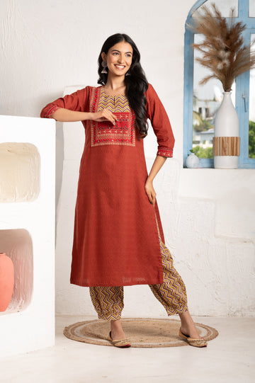 Yoke Maroon kurta pant set