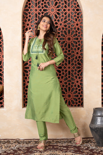 Neck Patch Work Green kurta pant set