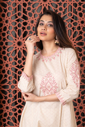 Embroidered Pink Kurta Set