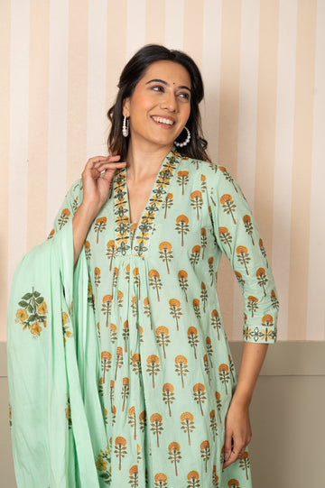 Patra Embroidered Suit Set