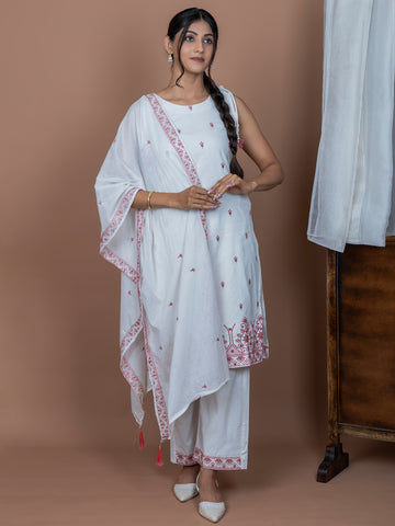 Sleeveless Suit Set with Grapefruit Embroidery