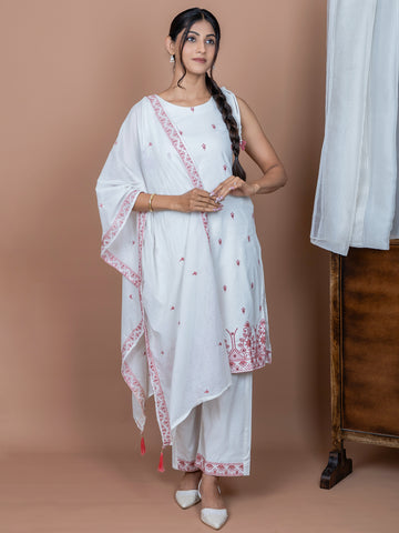 Sleeveless Suit Set with Grapefruit Embroidery