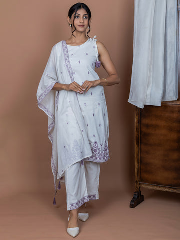 Sleeveless Suit Set with Purple Embroidery