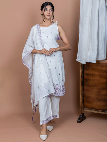 Sleeveless Suit Set with Purple Embroidery
