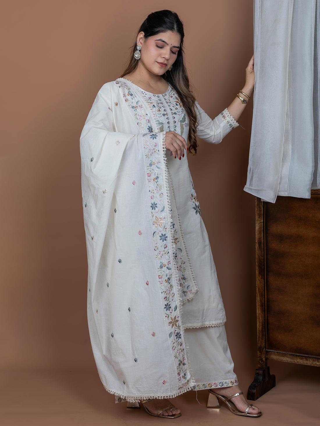 Ivory 3-Piece Suit With Statement Dupatta