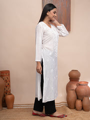 White chanderi kurta with hand chikankari and mukaish work