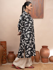 Black and white floral printed reversible collar poplin kurta with pockets and shell buttons