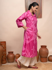 Blossom pink printed reversible collar kurta with pockets and shell buttons