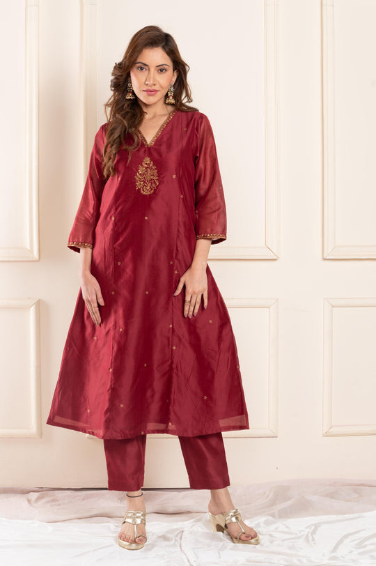 Women chanderi handembriodered vneck aline suitset maroon