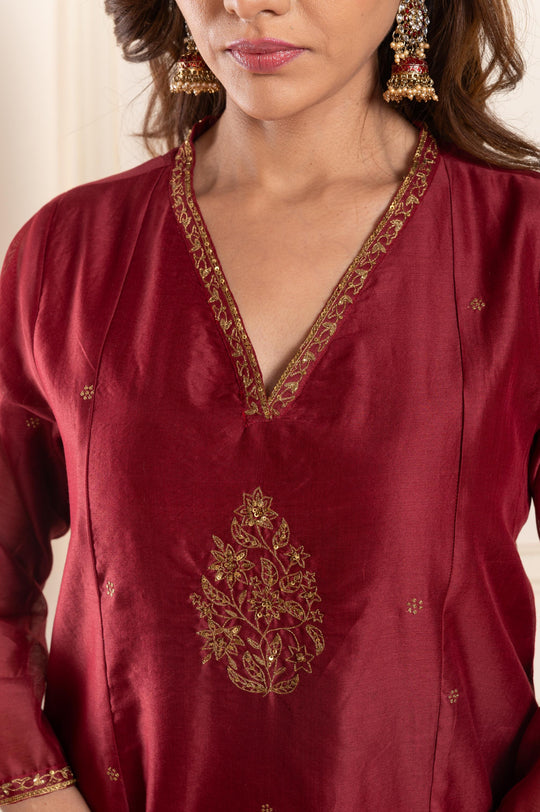 Women chanderi handembriodered vneck aline suitset maroon