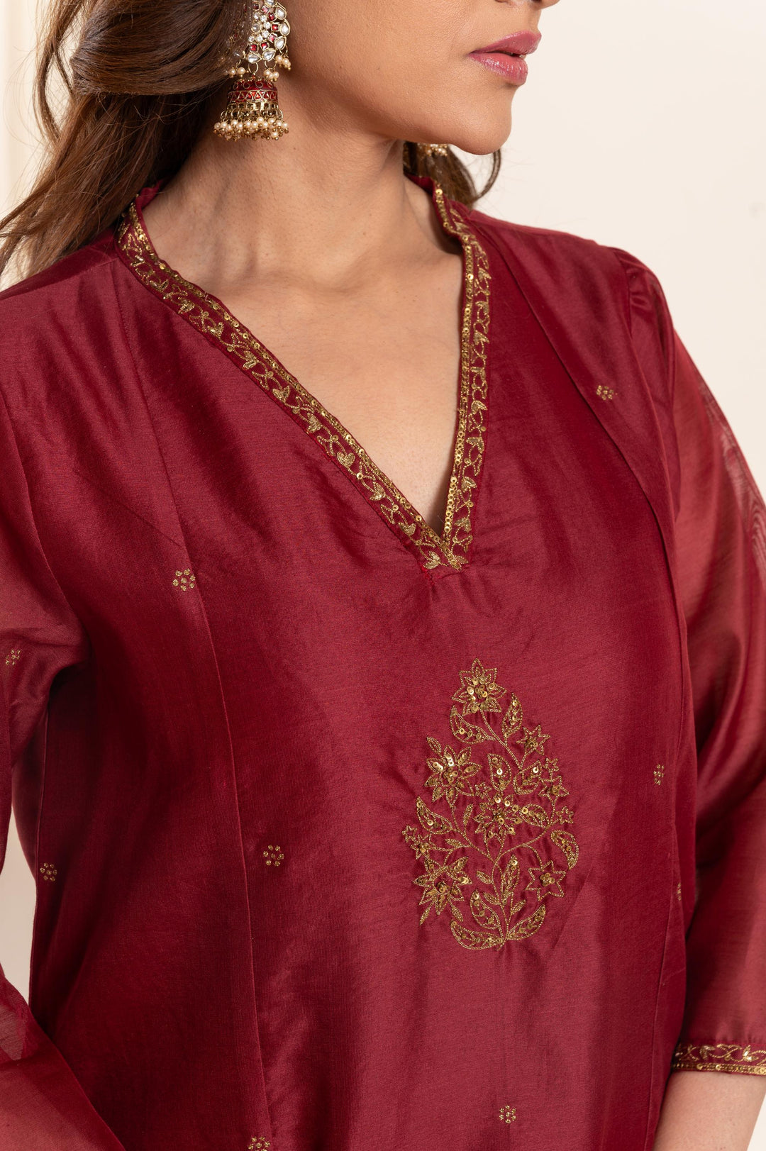 Women chanderi handembriodered vneck aline suitset maroon