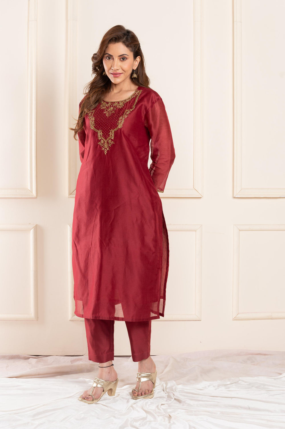 Women chanderi handembroidered roundneck a line suitset marron