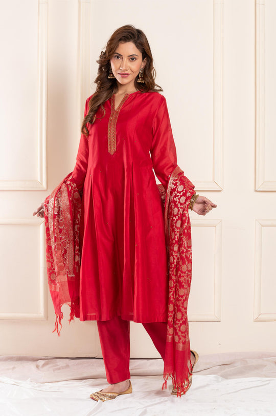 Women chanderi handembroidered roundneck a line suitset red