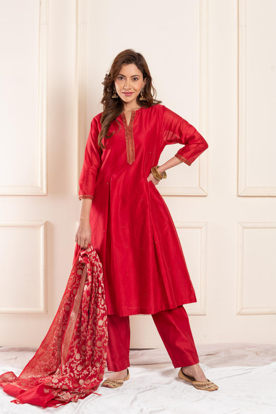 Women chanderi handembroidered roundneck a line suitset red